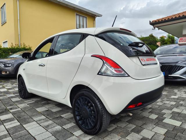 Lancia Ypsilon 1.2 69 CV 5 porte GPL Ecochic Gold - foto 3 di 13