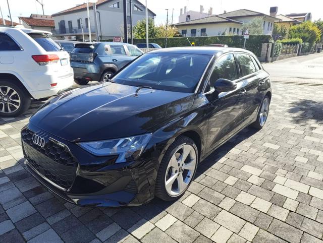 Audi A3 30 TFSI 1.5 MHEV S tronic Business Advanced, del 2025, 30.000 km, in vendita a Mira (VE)