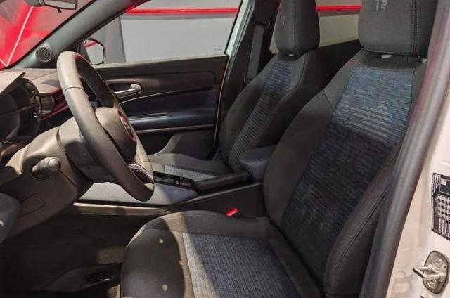 Alfa Romeo Junior 1.2 Hybrid 145 CV eDCT6 Sprint - foto 4 di 4