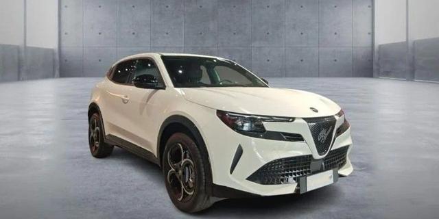 Alfa Romeo Junior 1.2 Hybrid 145 CV eDCT6 Sprint - foto 2 di 4