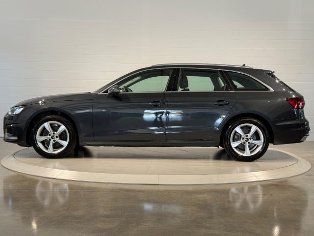 Audi A4 Avant 30TDI 136 CV Stronic Business Advanced - foto 2 di 4