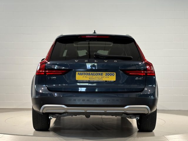 Volvo V90 Cross Country B4 2.0d AWD Plus Mild-Hybrid TETTO/PREZZO REALE - foto 4 di 4
