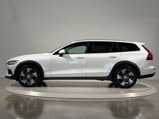Volvo V60 Cross Country B4 (d) AWD auto. Plus PREZZO REALE - foto 2 di 4