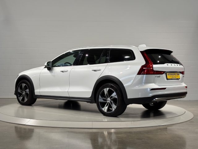 Volvo V60 Cross Country B4 (d) AWD auto. Plus PREZZO REALE - foto 3 di 4