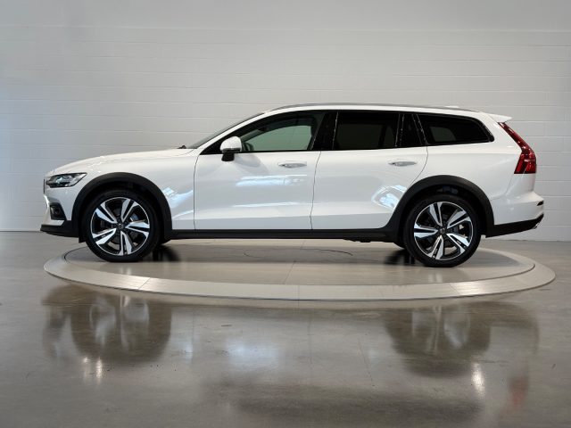 Volvo V60 Cross Country D4 AWD Geartronic Business Pro PREZZO REALE - foto 2 di 17