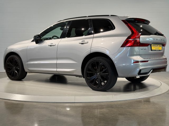 Volvo XC60 B4 d auto. AWD Geartronic R-design PREZZO REALE - foto 3 di 4