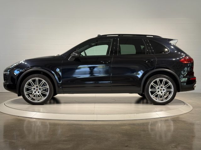 Porsche Cayenne 3.0 Diesel Platinum TETTO / PREZZO REALE - foto 2 di 4