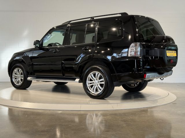 Mitsubishi Pajero 3.2 DI-D 16V aut. Instyle DPF 7 POSTI/TETTO - foto 3 di 4