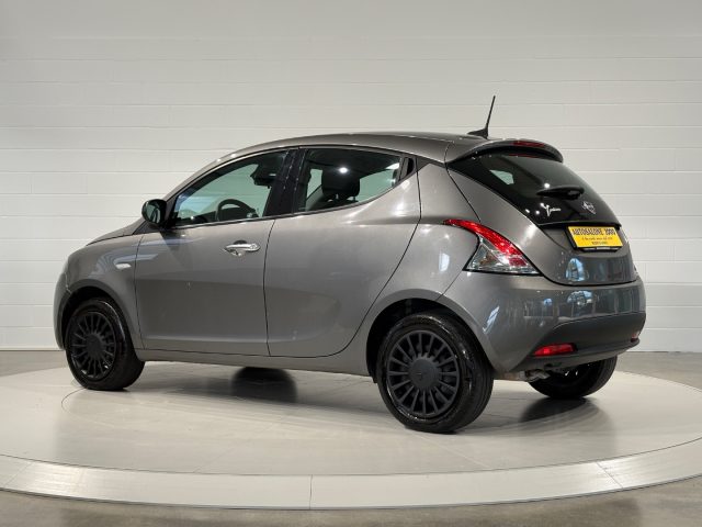 Lancia Ypsilon 1.2 69 CV 5 porte GPL Ecochic Silver PREZZO REALE - foto 3 di 4