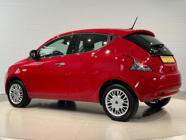 Lancia Ypsilon 0.9 TwinAir 85CV 16900 KM DFN Silver PREZZO REALE - foto 3 di 4
