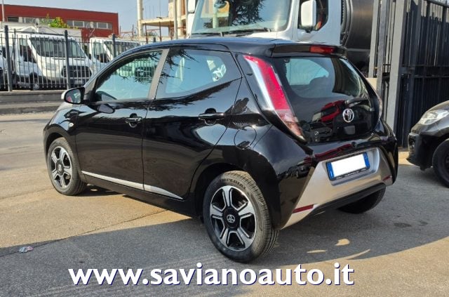 Toyota Aygo 1.0 VVT-i 69 CV 5 porte x-clusiv - foto 4 di 4