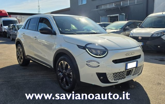 Fiat 600 Hybrid 110 CV DCT MHEV La Prima - foto 2 di 4