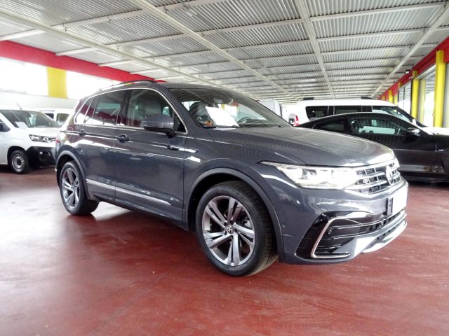 Volkswagen Tiguan 2.0 TDI 150 CV SCR DSG R-Line usato a MASER