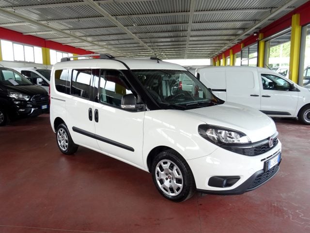 Fiat Doblo Doblò 1.6 MJT 120 CV S&S PC Combi N1 Lounge, del 2022, 86.000 km, in vendita a Maser (TV)