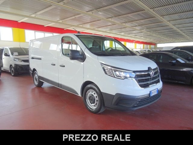 Renault Trafic T30q 2.0dCi 170CV PLungo-TN Furgone Energy Ice, del 2023, 98.000 km, in vendita a Maser (TV)