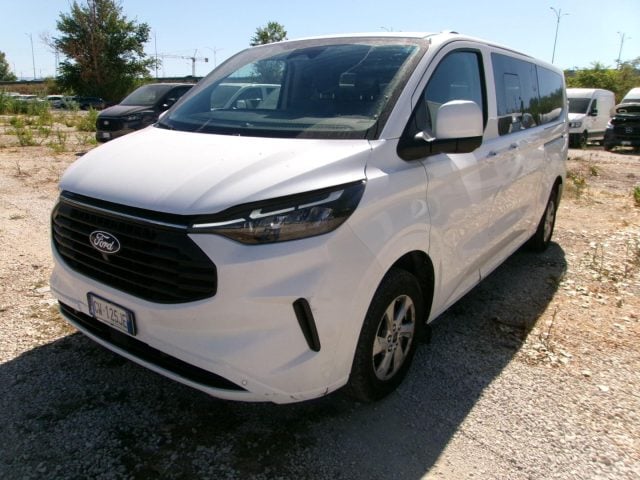 Ford Tourneo Custom 320 2.0EcoBlue150CV PLungo 9Posti Combi Titanium - foto 3 di 4