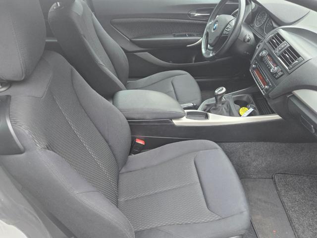 BMW 114 i 3p. Sport - foto 3 di 4