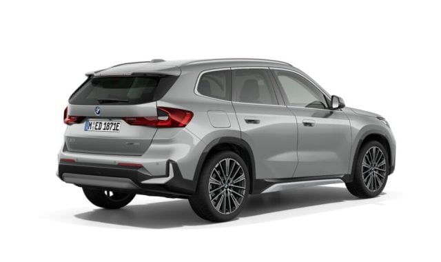 BMW iX1 eDrive 20 X-Line Pure Edition - foto 2 di 4