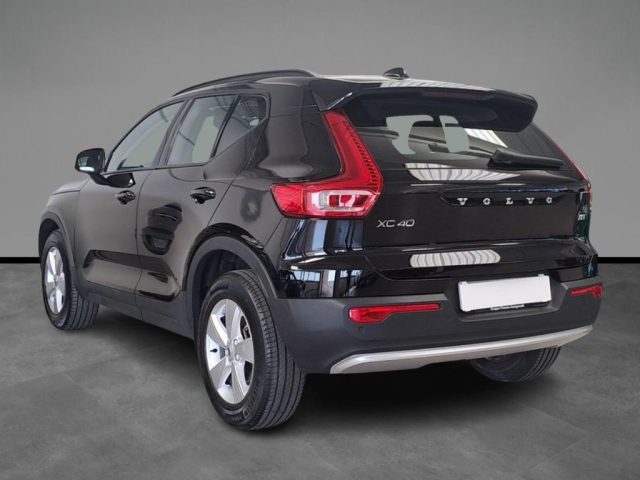 Volvo XC40 B3 automatico - foto 3 di 4