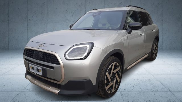 MINI Mini C Favoured Countryman Pack M, in vendita a Verona (VR)
