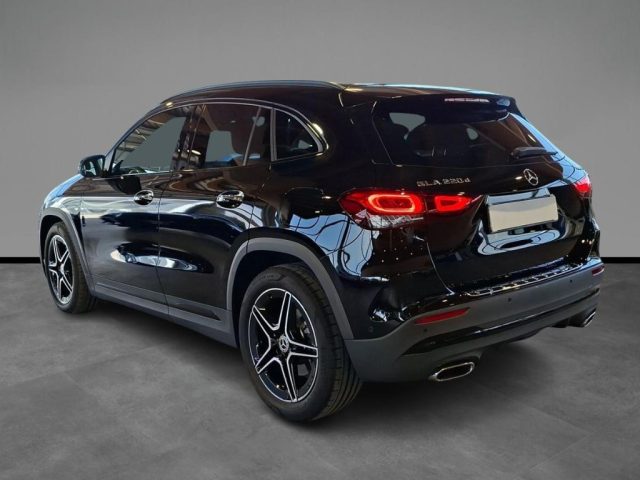 Mercedes-Benz GLA 220 d Automatic 4Matic Premium AMG - foto 3 di 4