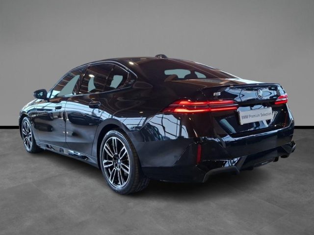 BMW i5 xDrive 40 Msport Pro - foto 4 di 4