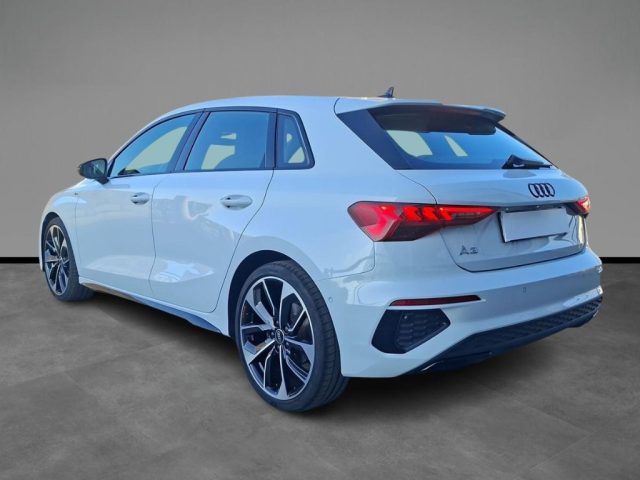 Audi A3 SPB 35 TDI S tronic S-Line - foto 3 di 15