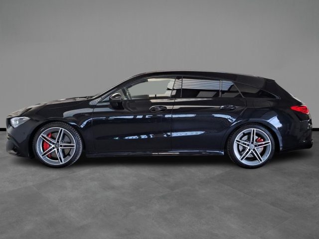 Mercedes-Benz CLA 45 AMG 45 S AMG 4Matic+ Shooting Brake - foto 2 di 4