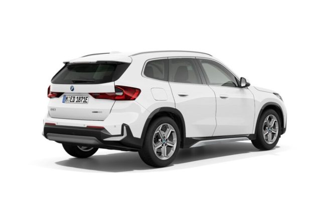 BMW iX1 eDrive 20 X-Line Pure Edition - foto 2 di 4