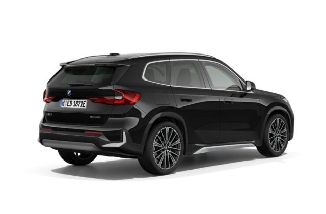 BMW iX1 eDrive 20 X-Line Pure Edition - foto 2 di 4