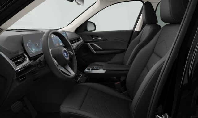 BMW iX1 eDrive 20 X-Line Pure Edition - foto 3 di 4