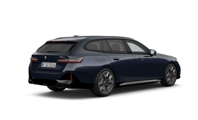 BMW 520 d 48V sDrive Touring Msport - foto 2 di 4