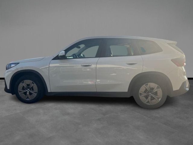 BMW iX1 xDrive 30 - foto 3 di 4
