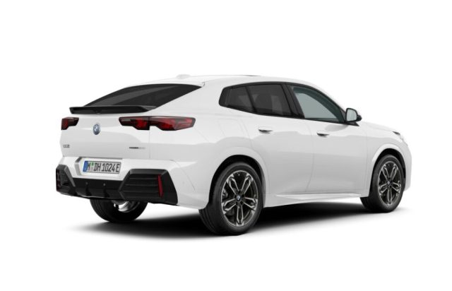 BMW iX2 eDrive 20 Special Edition - foto 2 di 4