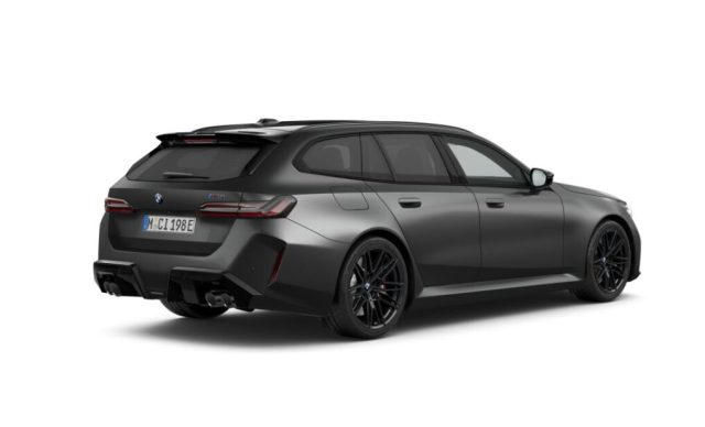 BMW M5 Touring - foto 2 di 4