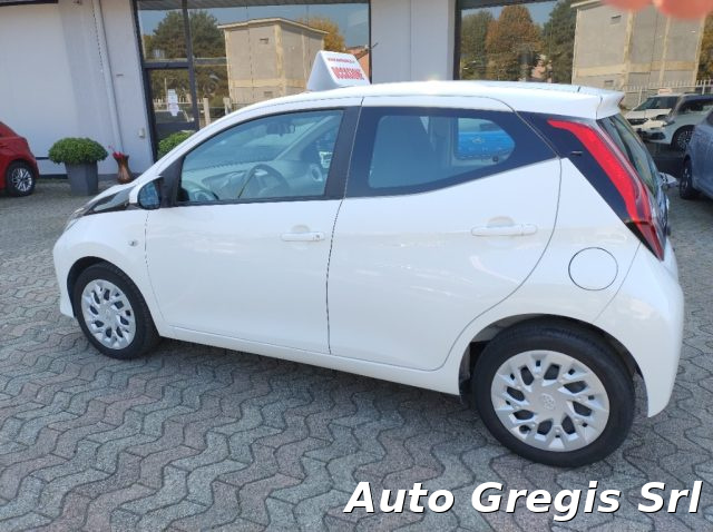 Toyota Aygo 1.0 VVT-i 72 CV x-play-GARANZIA FINO 36 MESI usato a SESTO SAN GIOVANNI