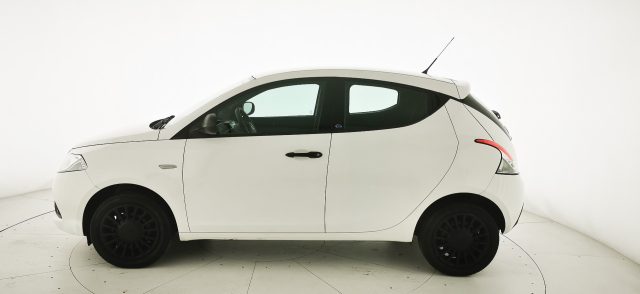 Lancia Ypsilon 1.2 69 CV 5 porte GPL Ecochic Gold - foto 4 di 4
