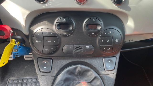 Abarth 500 C 1.4 Turbo T-Jet Custom, del 2013, 108.900 km, in vendita a Crema (CR)