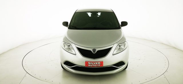 Lancia Ypsilon 1.3 MJT 16V 95 CV 5 porte S&S Gold - foto 2 di 4