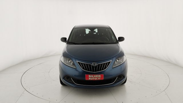 Lancia Ypsilon 1.0 FireFly 5 porte S&S Hybrid Silver Plus - foto 2 di 4