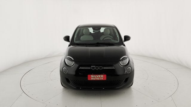 Fiat 500 Berlina Hybrid Pop - foto 2 di 4