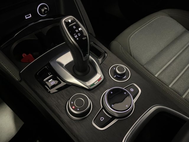 Alfa Romeo Stelvio 2.2 Turbodiesel 190 CV AT8 Q4 Business - foto 4 di 4
