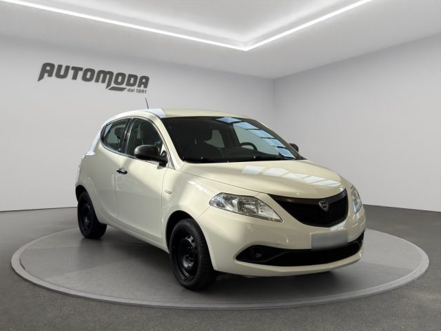 Lancia Ypsilon 1.2 69 CV - foto 3 di 4