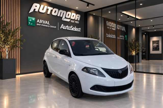 Lancia Ypsilon HYBRID SILVER - foto 3 di 4
