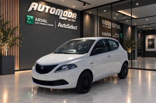 Lancia Ypsilon HYBRID SILVER - foto 2 di 4