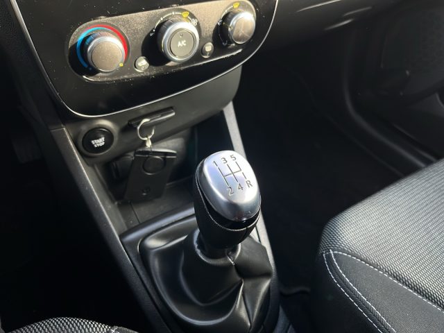 Renault Clio AUTOCARRO N1 2POSTI, del 2019, 45.529 km, in vendita a San Miniato (PI)