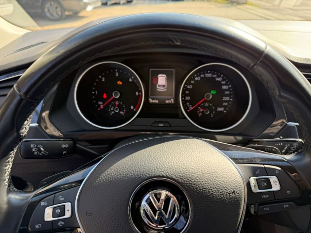 Volkswagen Tiguan 2.0 TDI SCR DSG Business BlueMotion Technology usato a GUASTALLA