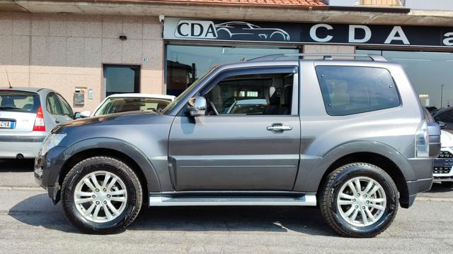 Mitsubishi Pajero 5 POSTI 3.2 DI-D 16V aut. 3p. Intense - foto 3 di 4