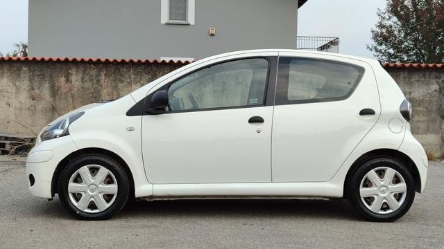 Toyota Aygo 1.0 12V VVT-i 5 porte - foto 2 di 4