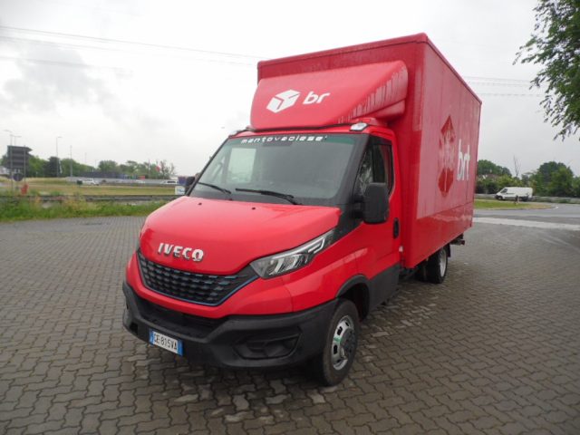 Iveco Daily 35C14NA8 BTor 3.0 Nat.Pwr PLM Cab. Blue usato a CUSAGO